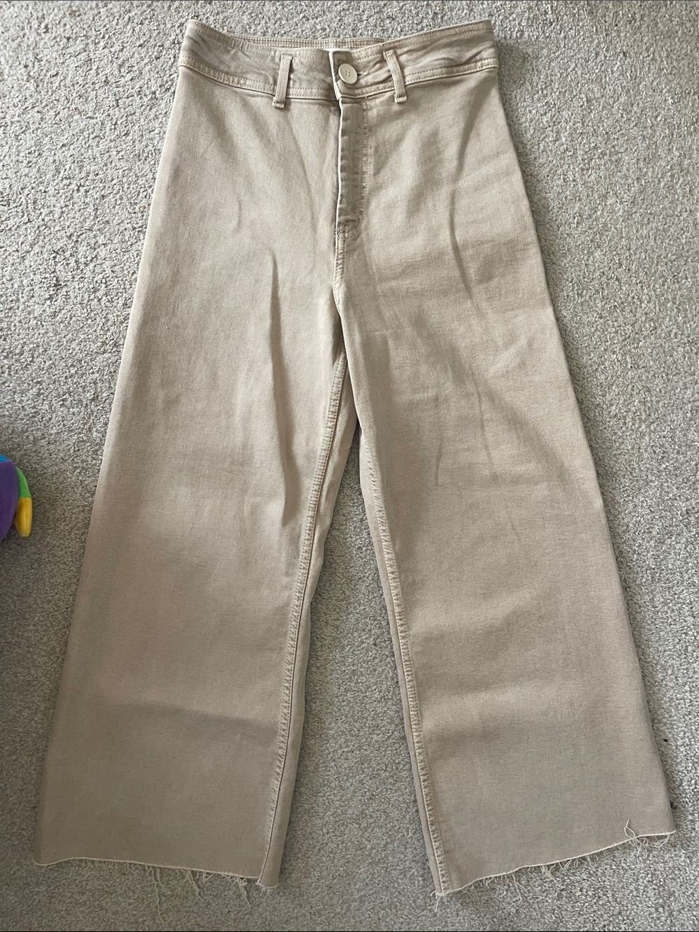 Zara Wide-Leg High-Rise Cropped Pants in Light Beige